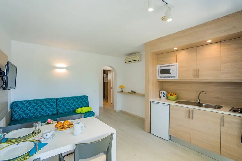 Holiday Center Apartments gallery image 10