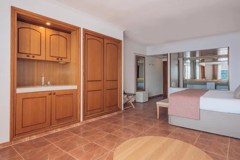 Iberostar Suite Jardin Del Sol Hotel gallery image 23