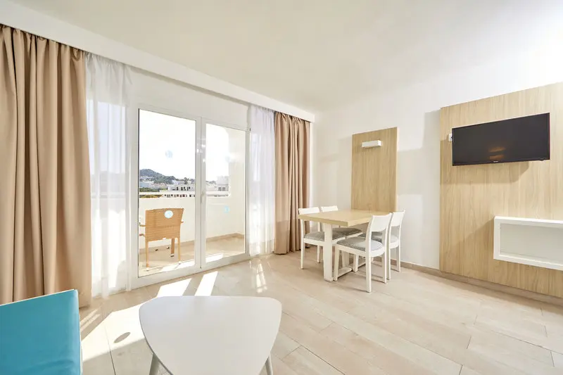 Sun Beach Santa Ponsa gallery image 11
