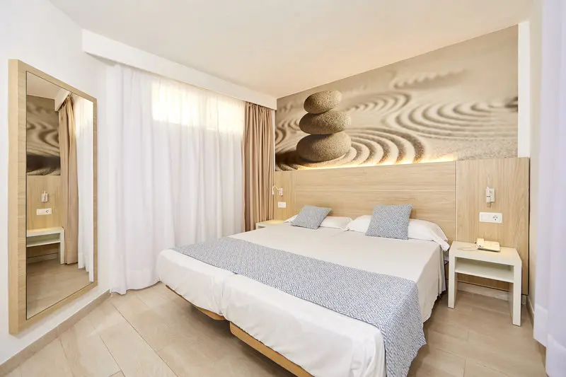 Sun Beach Santa Ponsa gallery image 13