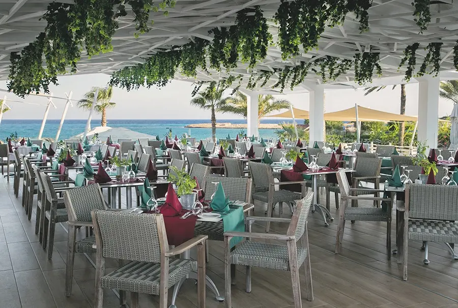 Asterias Beach Hotel gallery image 1