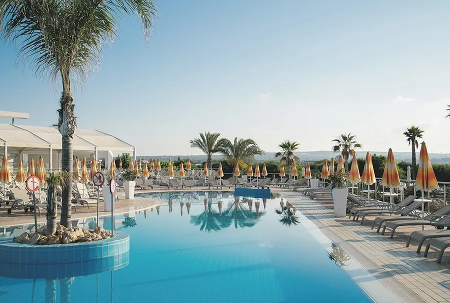 Asterias Beach Hotel gallery image 10