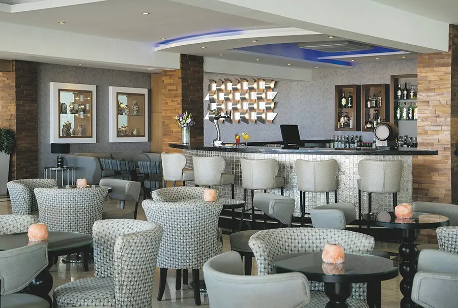 Asterias Beach Hotel gallery image 7