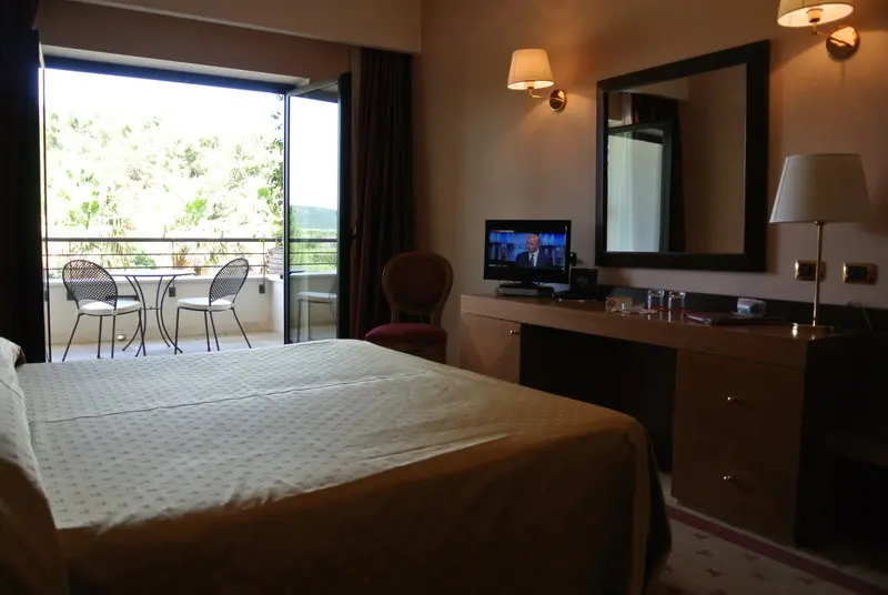 Grand Hotel La Chiusa di Chietri gallery image 8