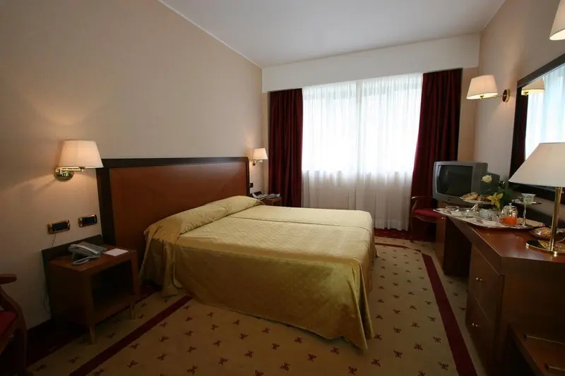 Grand Hotel La Chiusa di Chietri gallery image 6