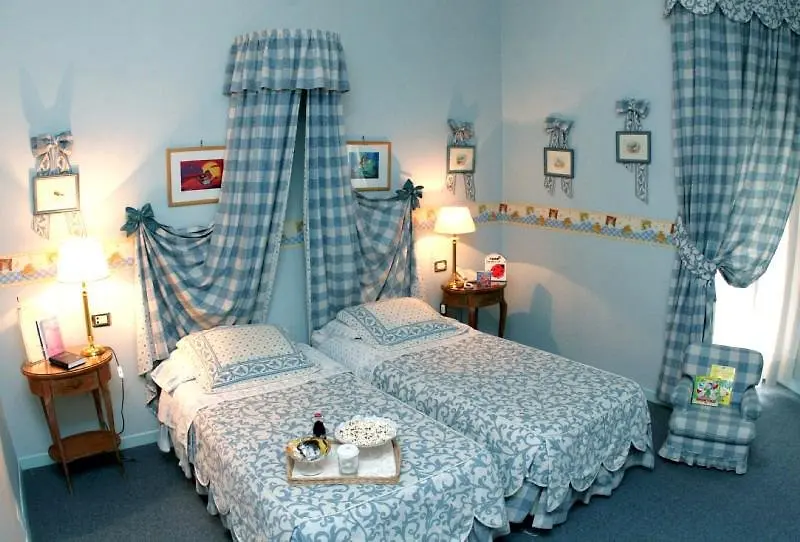 Palace Hotel gallery image 2