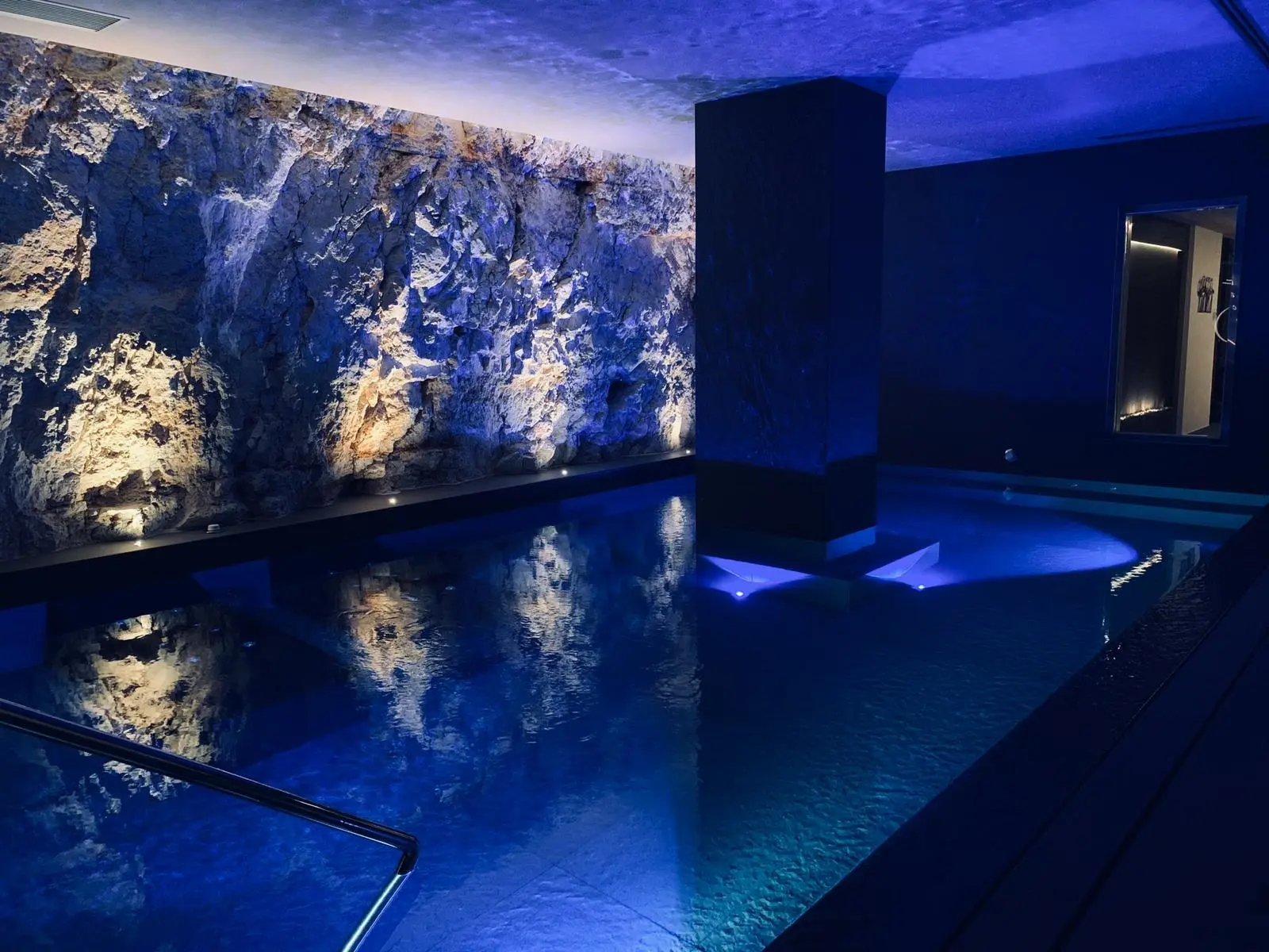 Monte Sarago Hotel gallery image 8