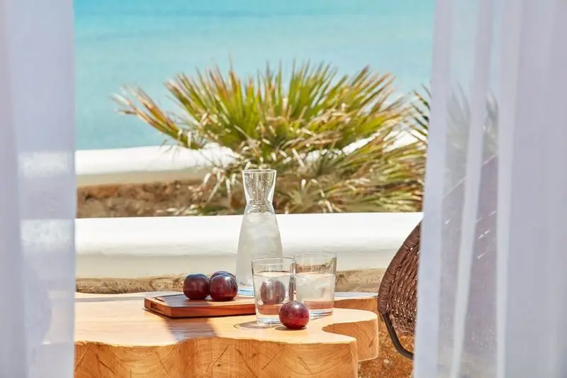 Mykonos Waves gallery image 7
