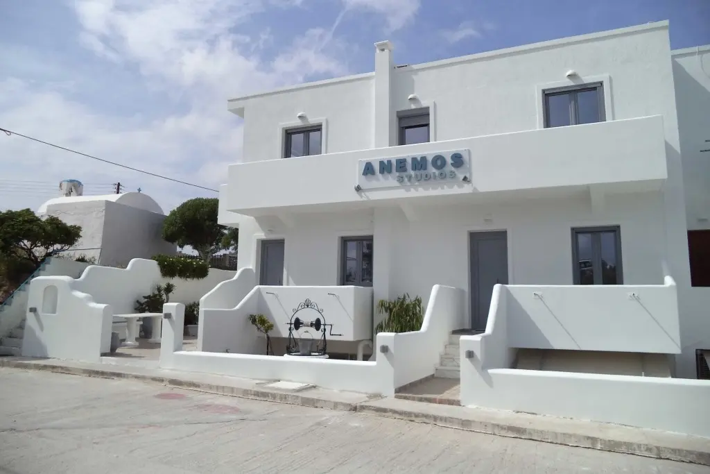 Anemos Studio Apartments gallery image 1