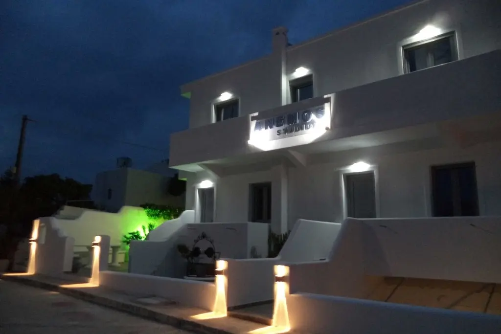 Anemos Studio Apartments gallery image 2