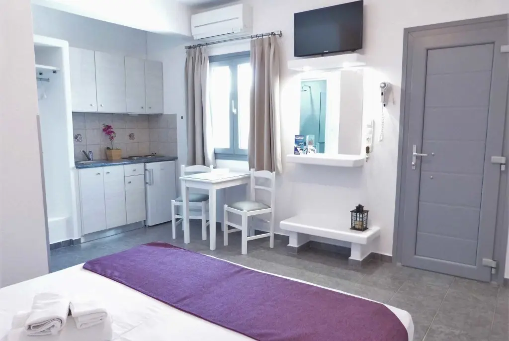 Anemos Studio Apartments gallery image 7