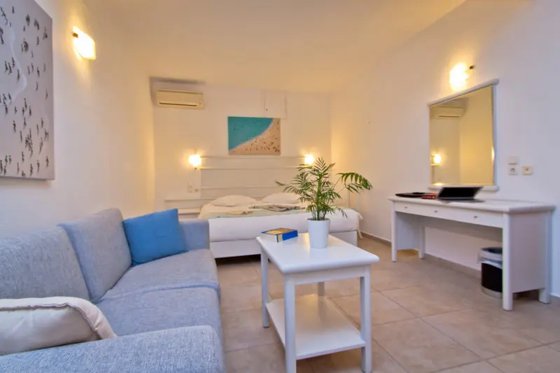Yiannaki Hotel gallery image 1