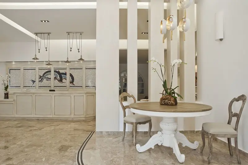 Kamari Hotel gallery image 18