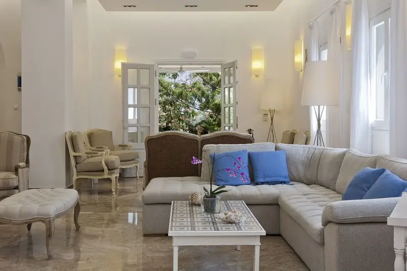Kamari Hotel gallery image 19