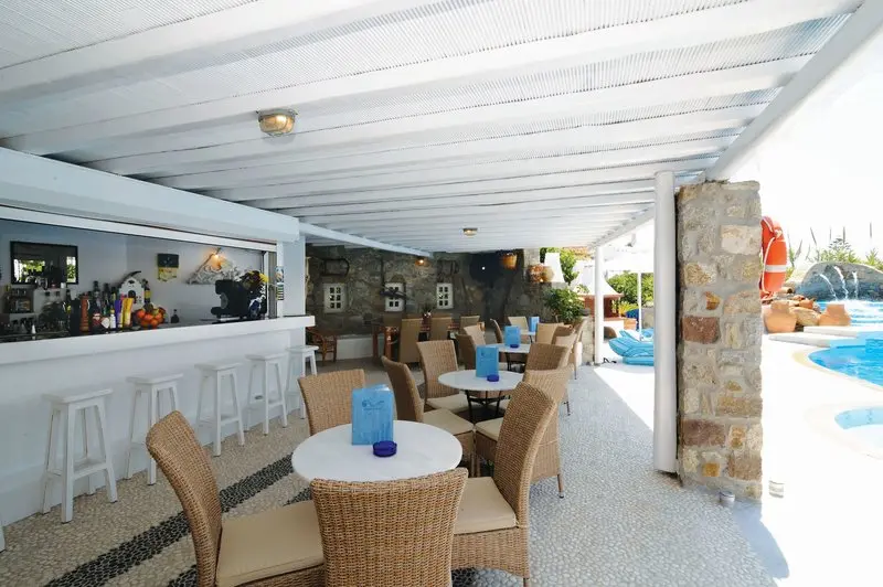 Kamari Hotel gallery image 3