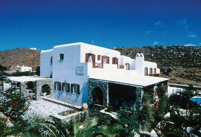 Kamari Hotel gallery image 4