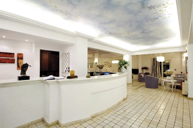 Pelican Bay Art Hotel gallery image 17