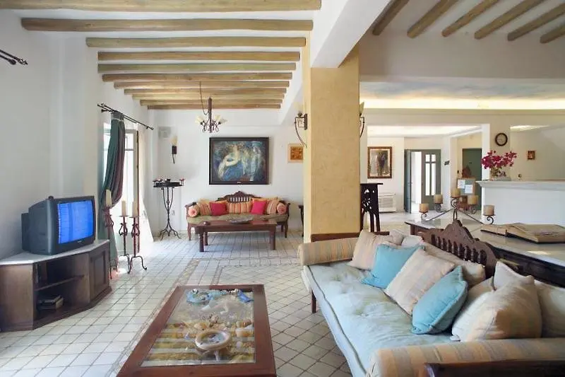 Pelican Bay Art Hotel gallery image 15