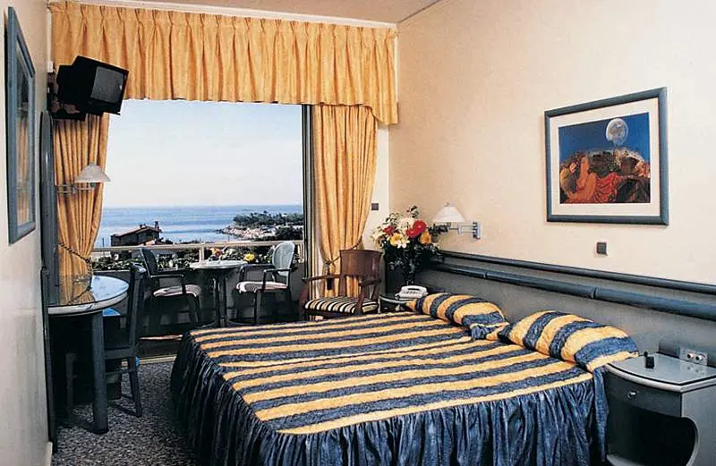 Emmantina Hotel gallery image 4