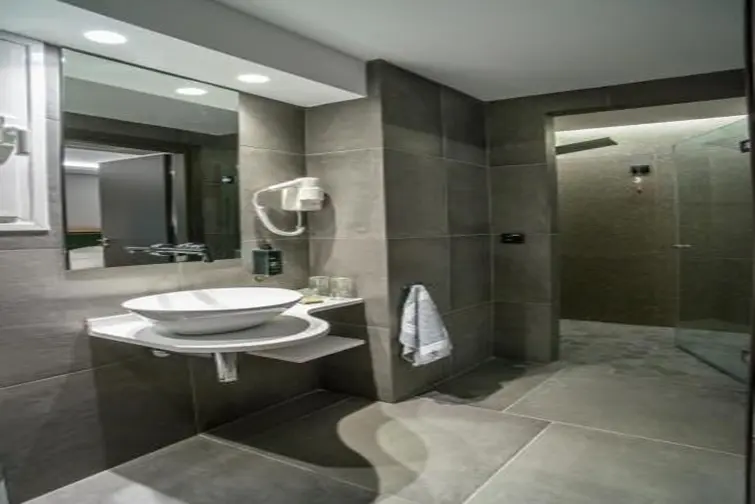 Palmyra Beach Hotel gallery image 8