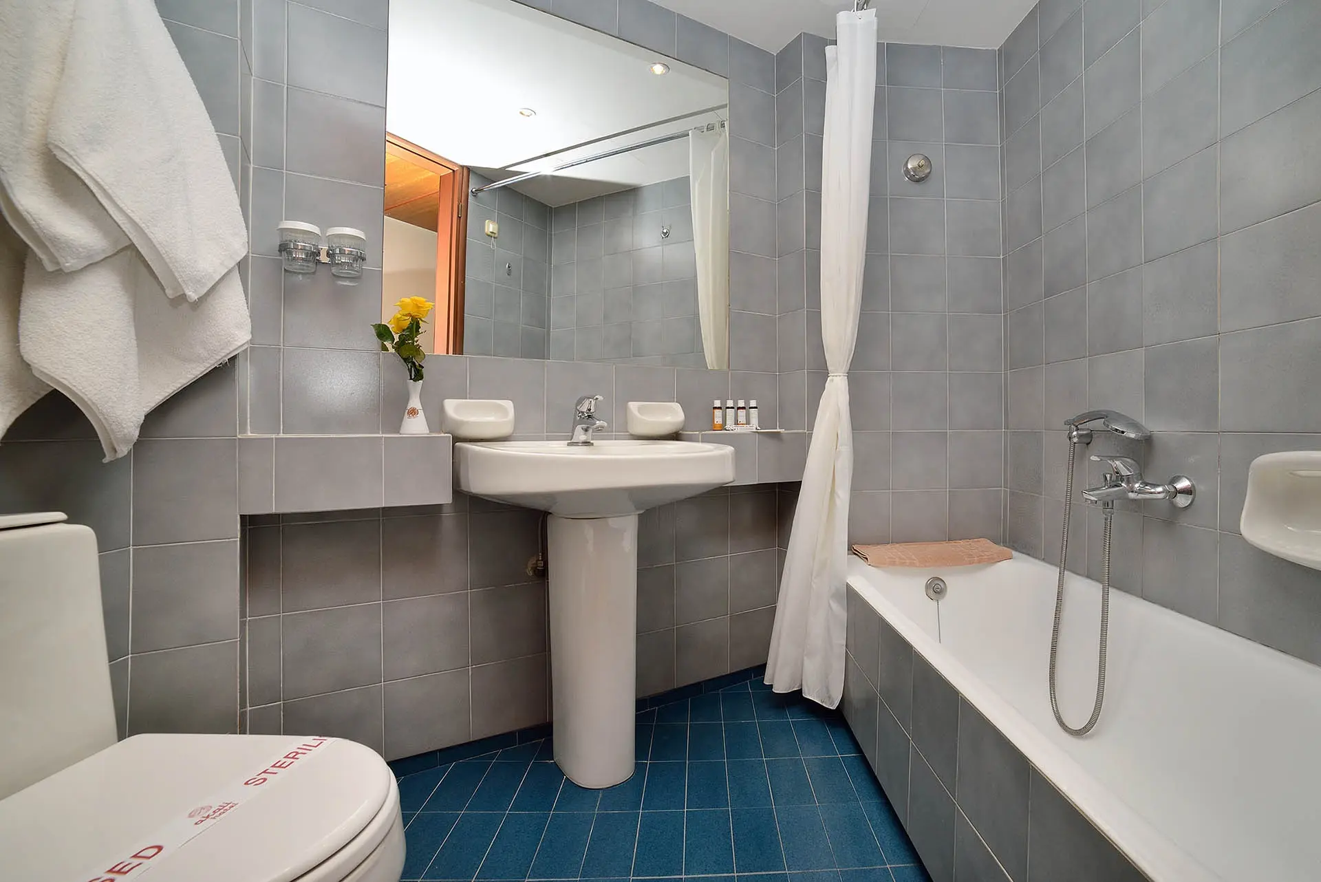 Akali Hotel gallery image 12
