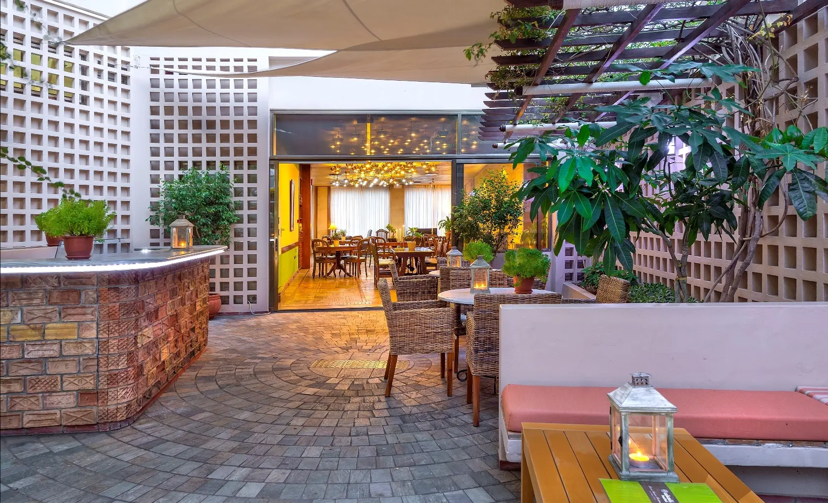 Akali Hotel gallery image 3