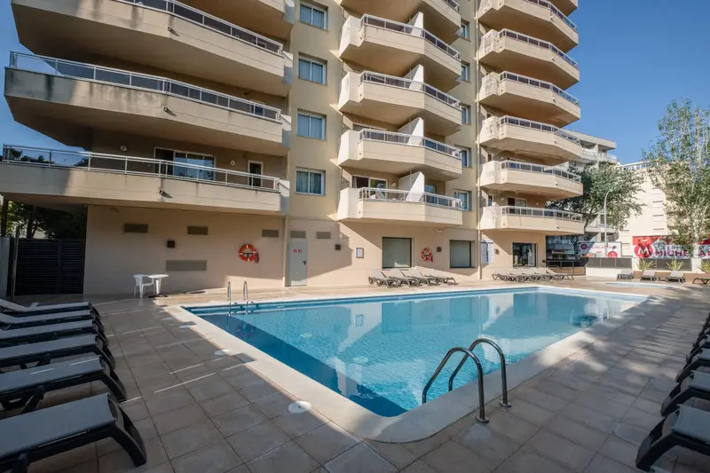 California Apartments gallery image 13