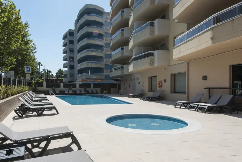 California Apartments gallery image 3