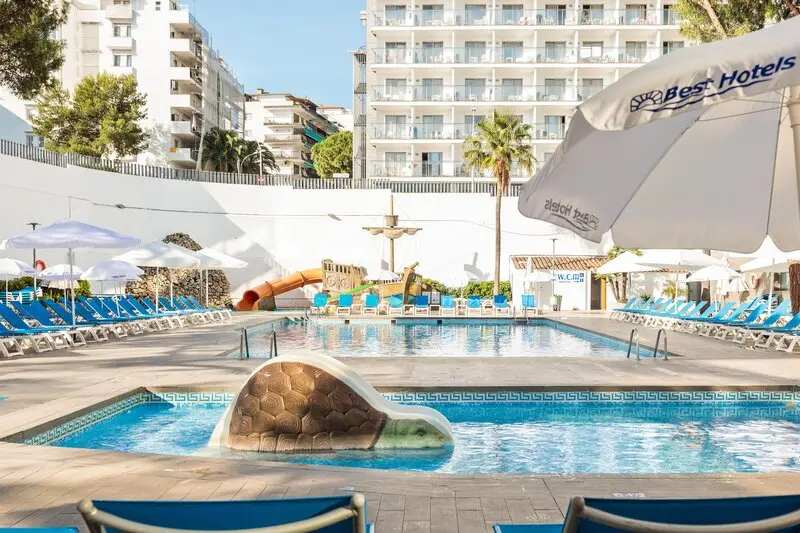 Oasis Park Hotel gallery image 25