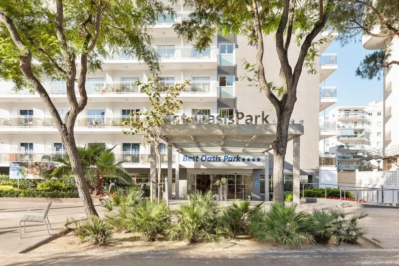 Oasis Park Hotel gallery image 3