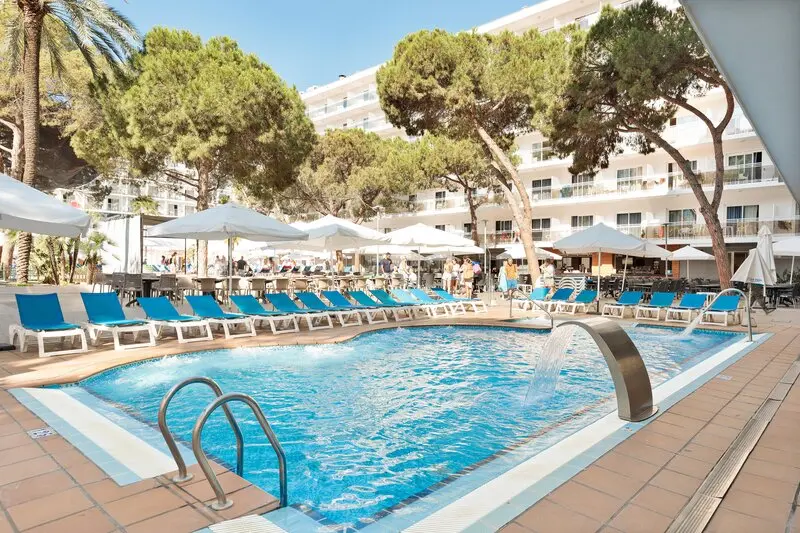 Oasis Park Hotel
