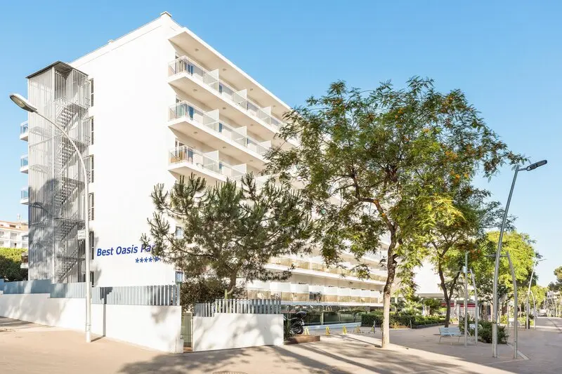 Oasis Park Hotel gallery image 4
