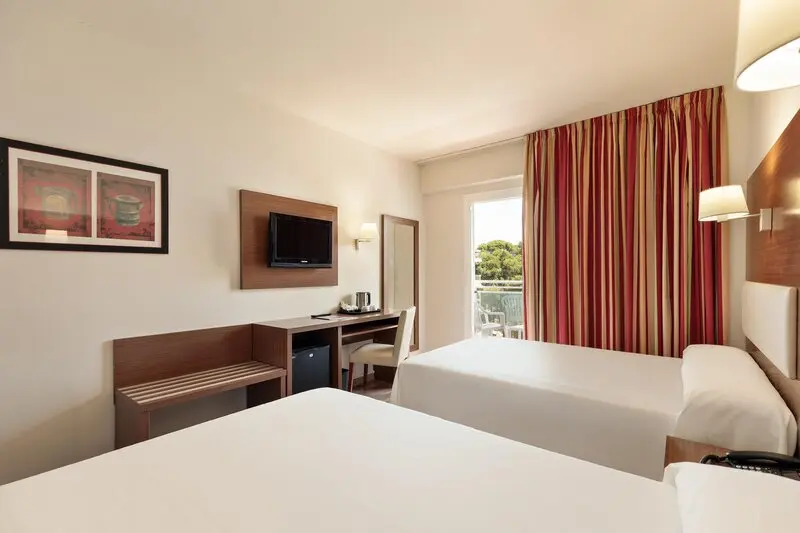Oasis Park Hotel gallery image 17