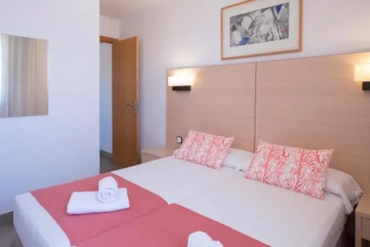 Cye Salou gallery image 25