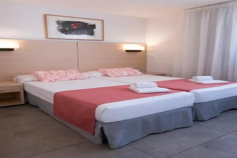 Cye Salou gallery image 27