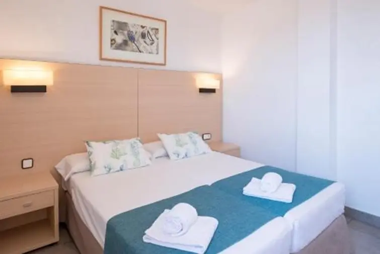 Cye Salou gallery image 6