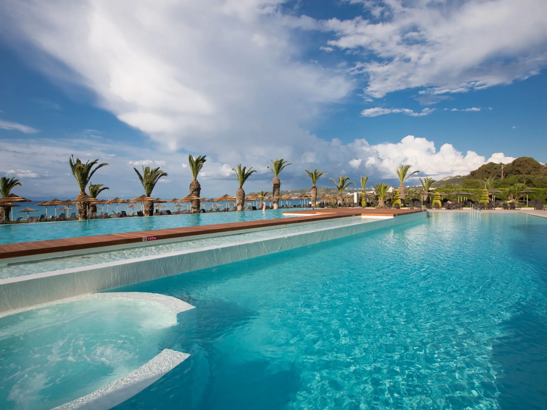 Ixian Grand Hotel gallery image 1