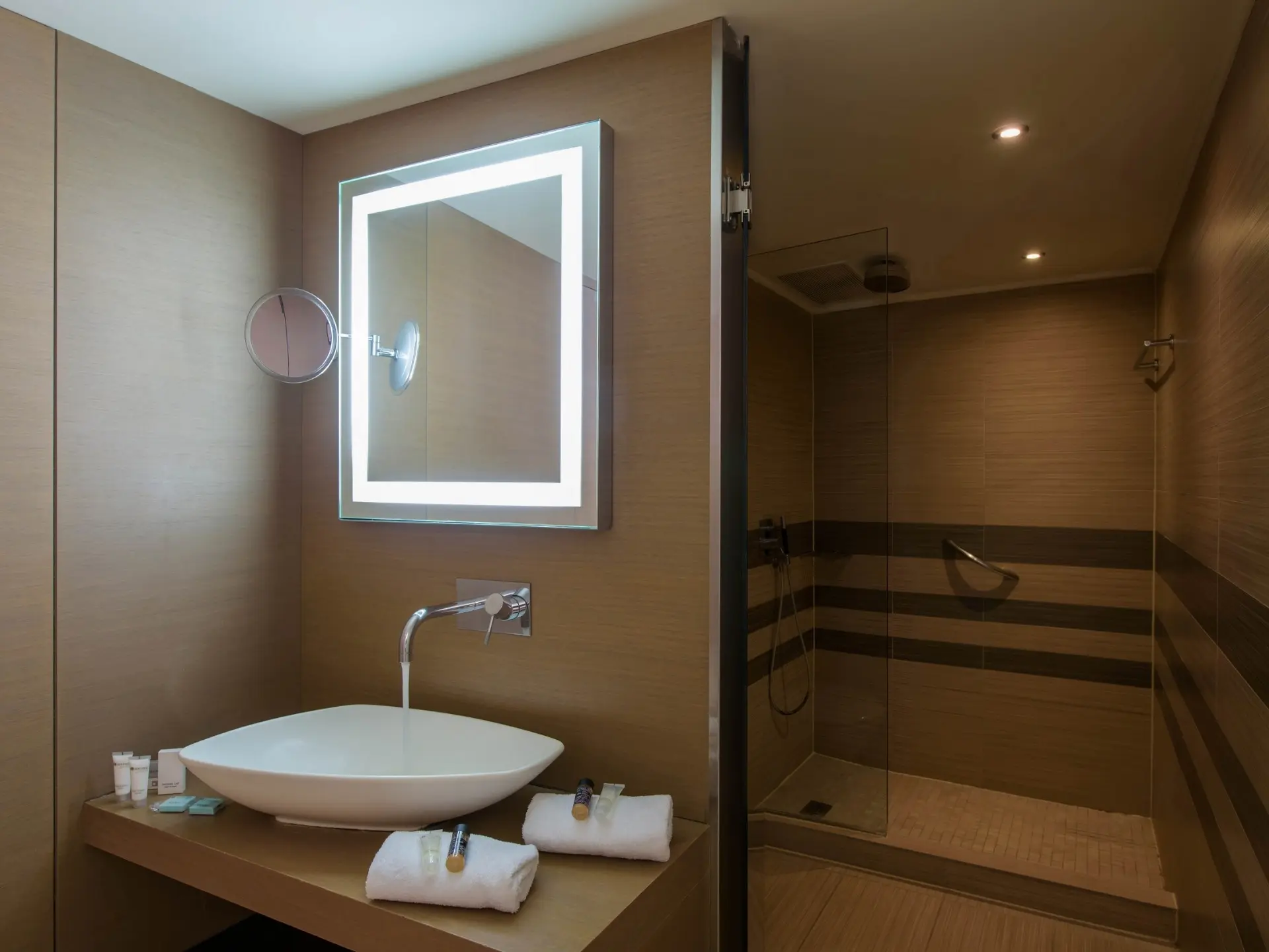 Ixian Grand Hotel gallery image 23