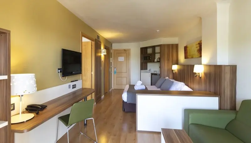 Golden Avenida Family Suites gallery image 8