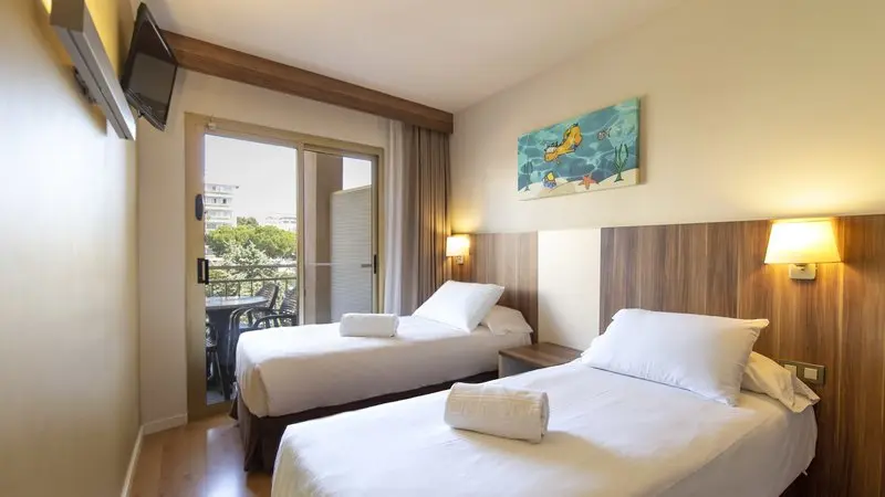 Golden Avenida Family Suites gallery image 11