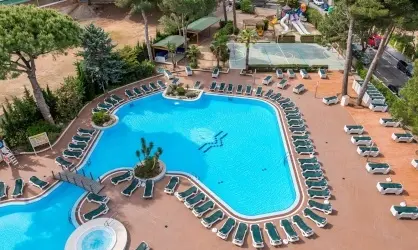 Golden Avenida Family Suites
