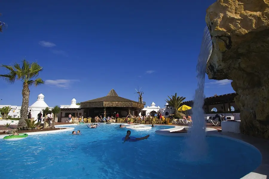 Sands Beach Resort gallery image 6