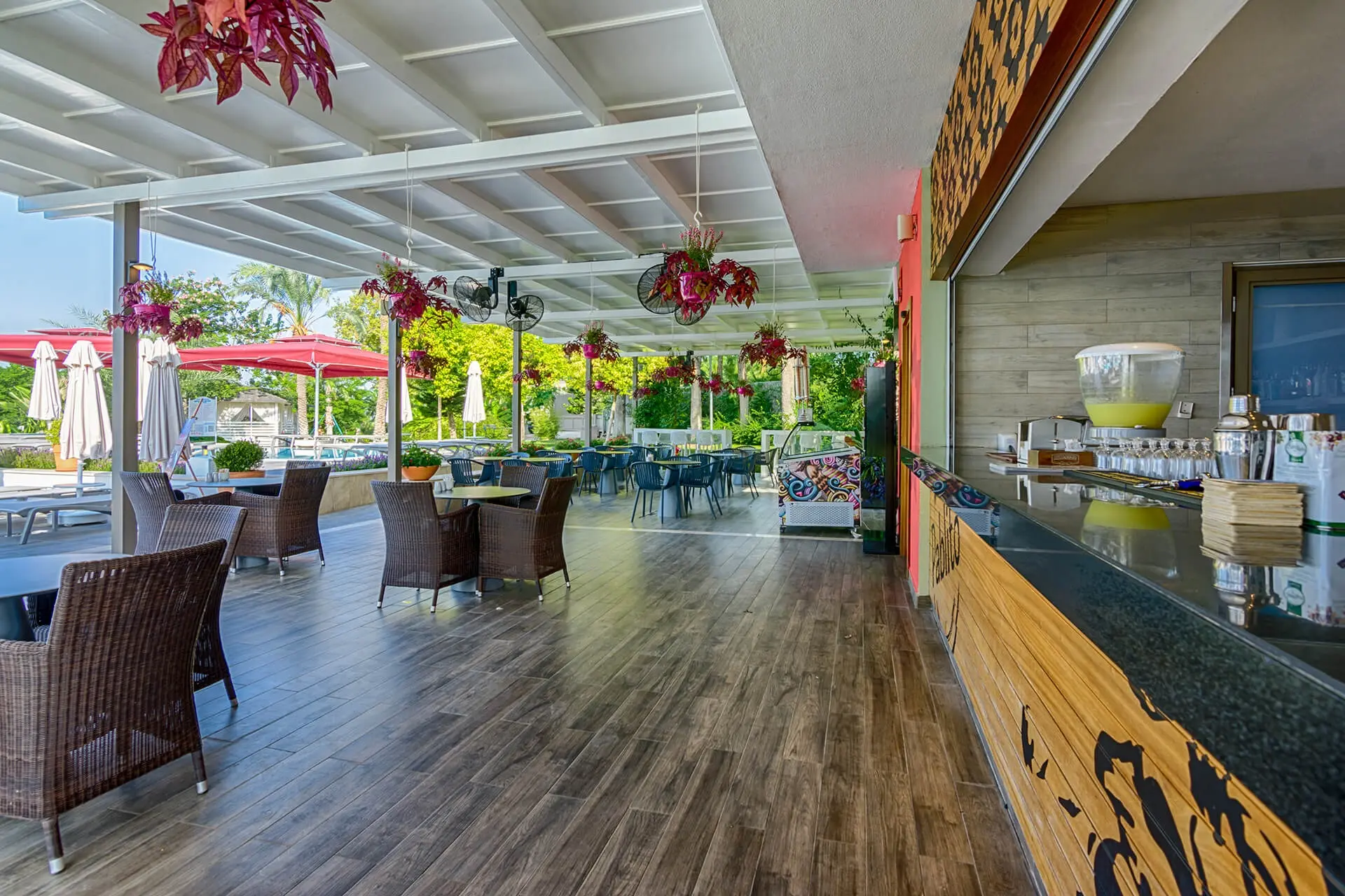 Akra V Hotel gallery image 10