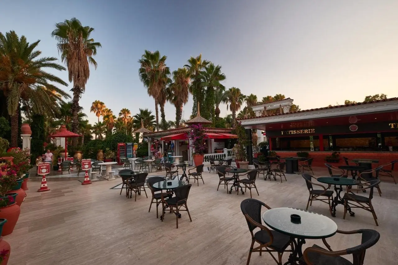 Club Hotel Sera gallery image 10