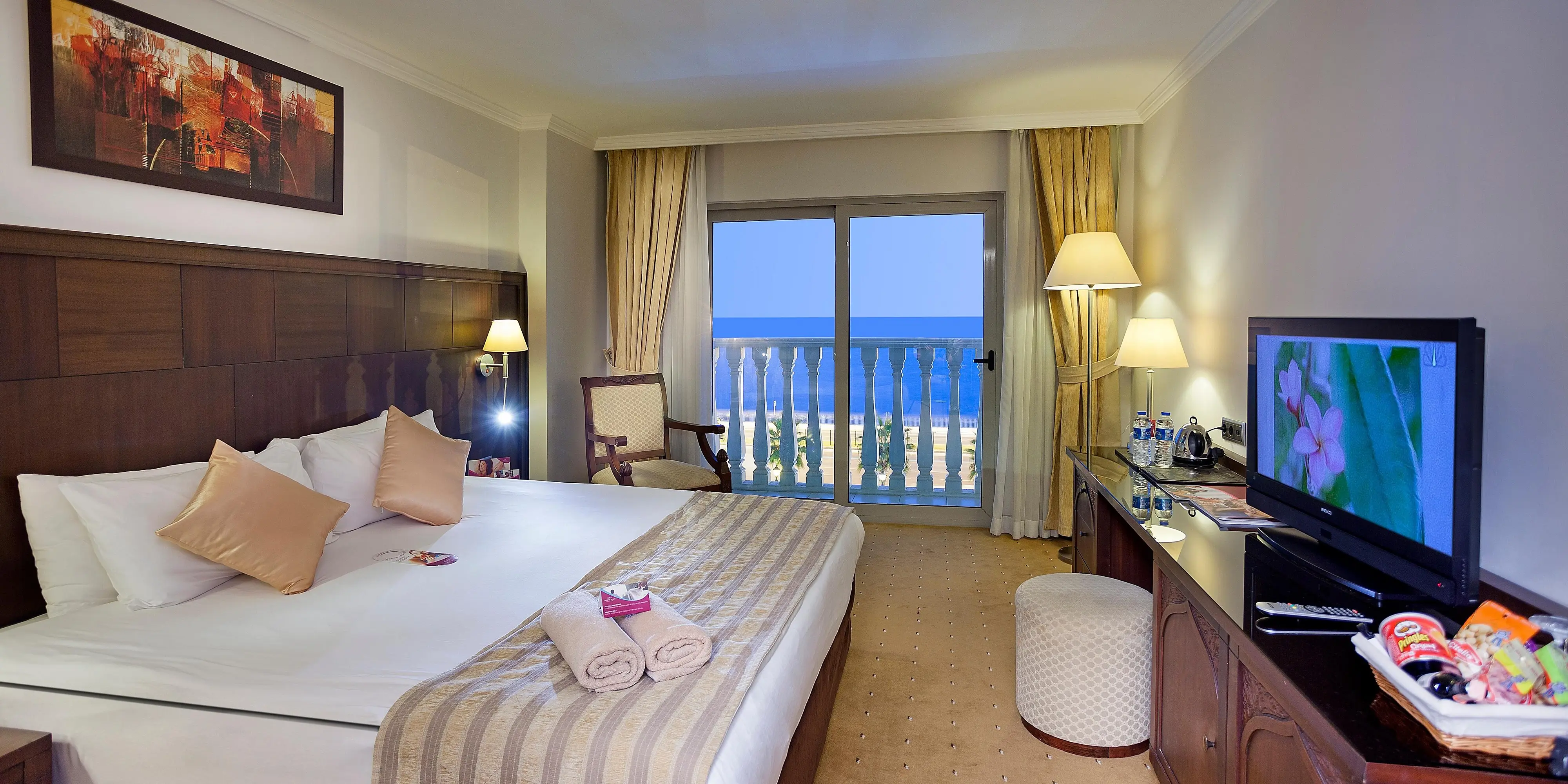 Crowne Plaza Antalya gallery image 15