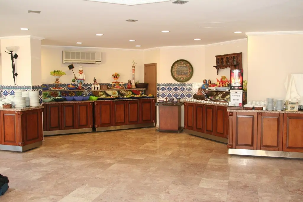 Elysee Beach Hotel gallery image 4