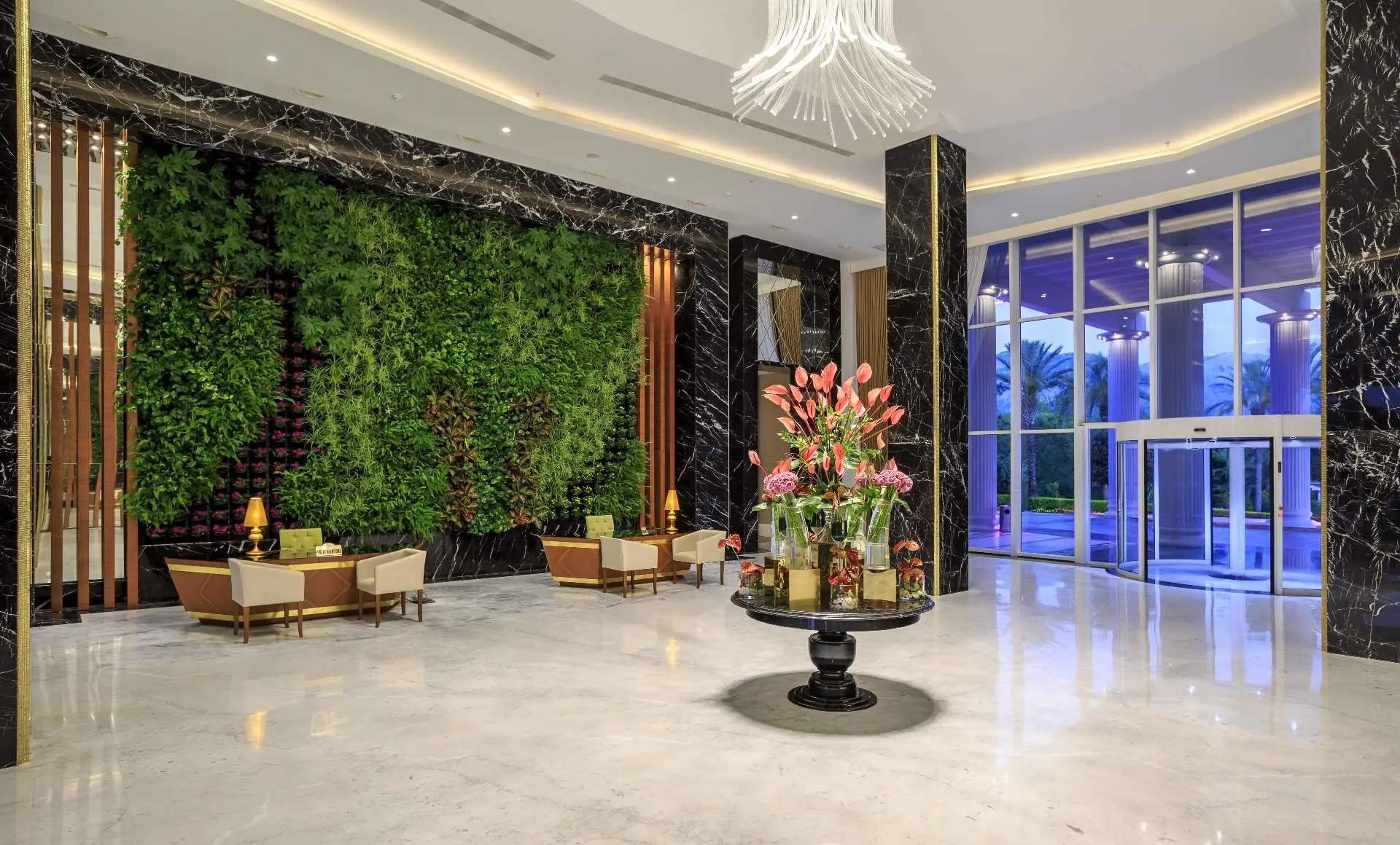 Dobedan World Palace gallery image 2