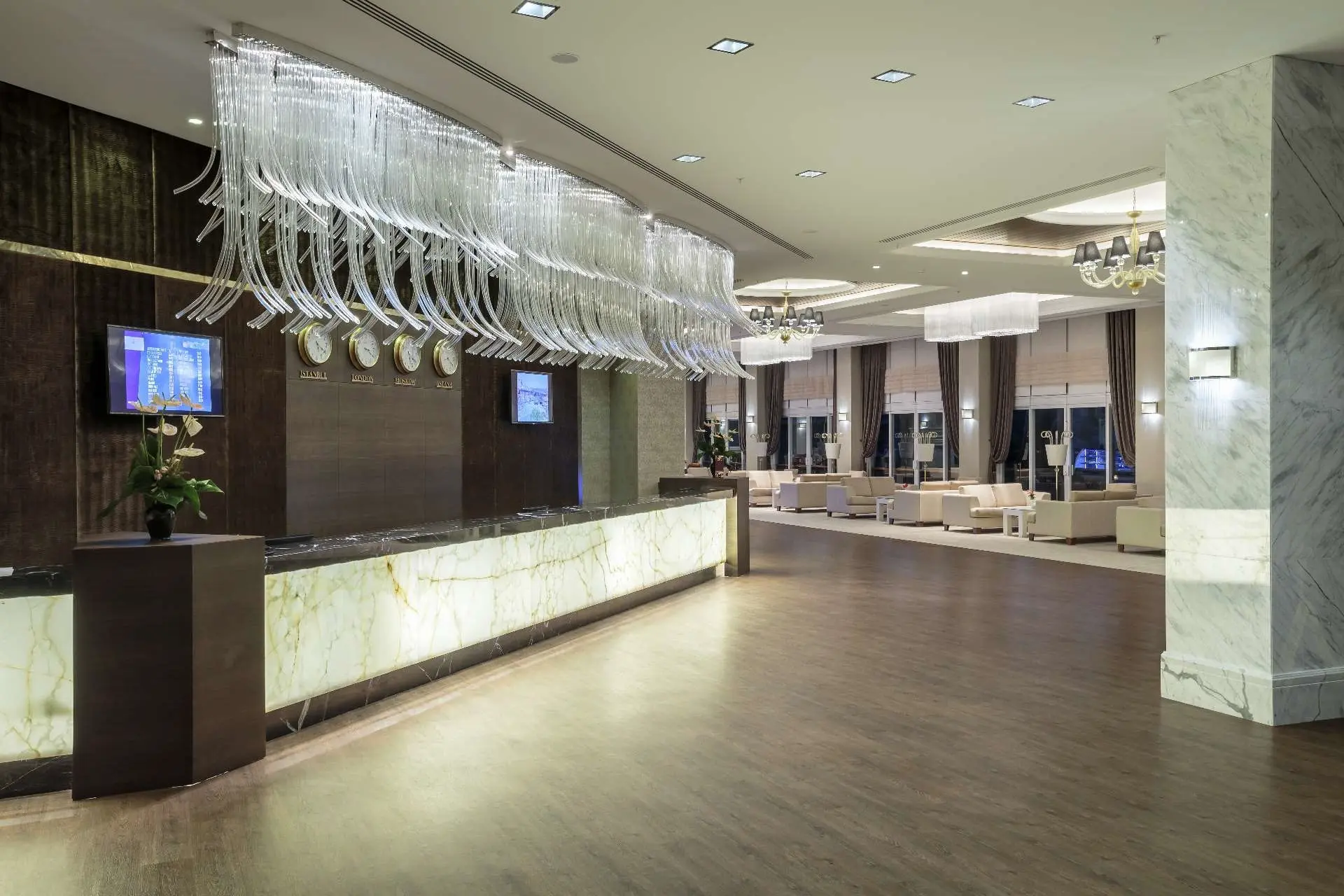 Dobedan World Palace gallery image 3
