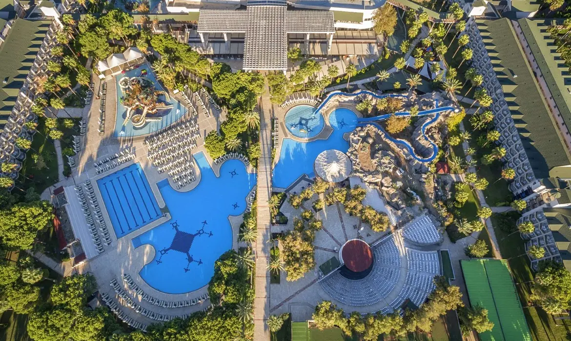 Dobedan World Palace