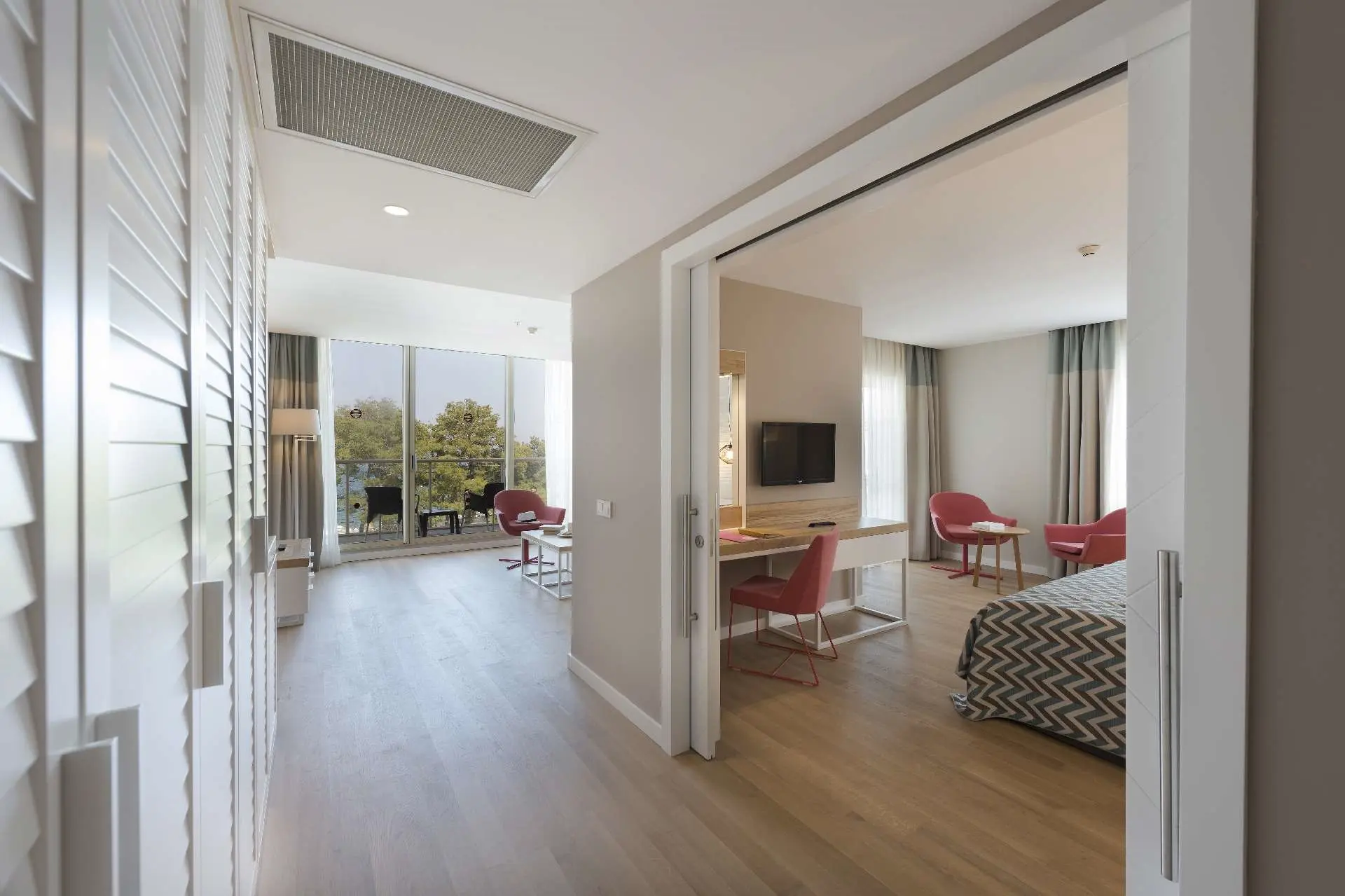 Barut Kemer Collection gallery image 24